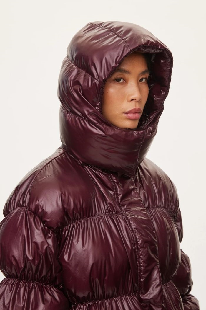Oval Sqaure - Active Hood Jacket, Dark Burgundy